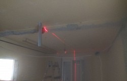Postavljanje konstrukcije za spušteni gips plafon
